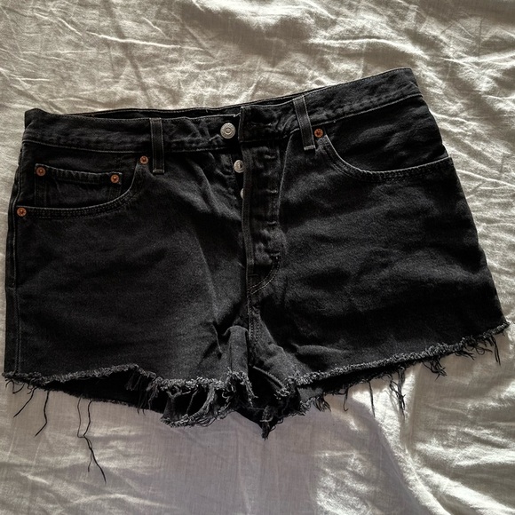 Black Levi’s 501 Cutoff Shorts - Picture 1 of 5